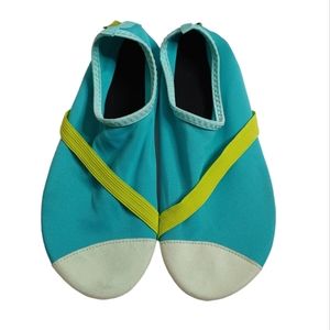 Fitkicks Teal Green Flexible Breathable Lightweight Water Friendly Shoes Size XL
